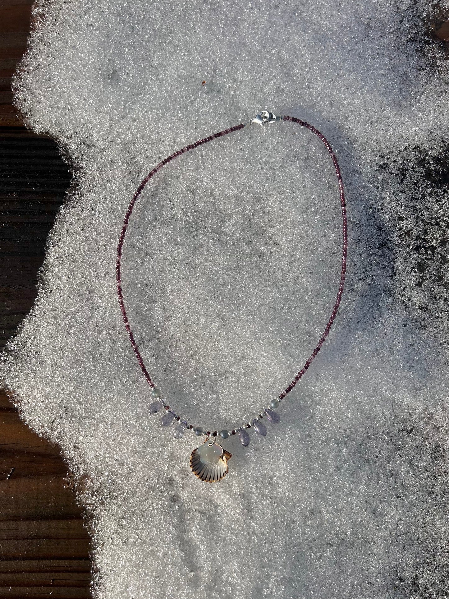 Droplet Shell Necklace