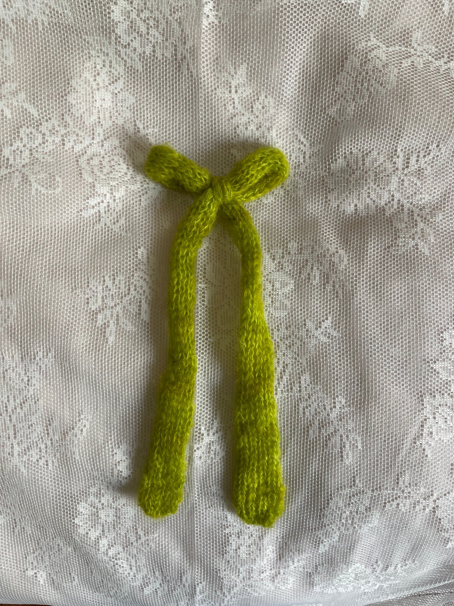 Single Mohair Bow