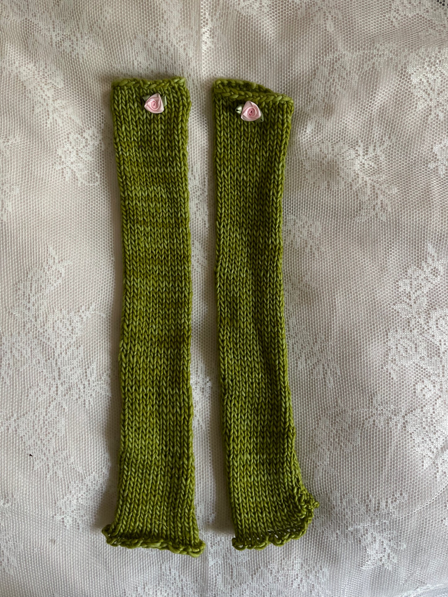Moss Rosette Arm Warmers
