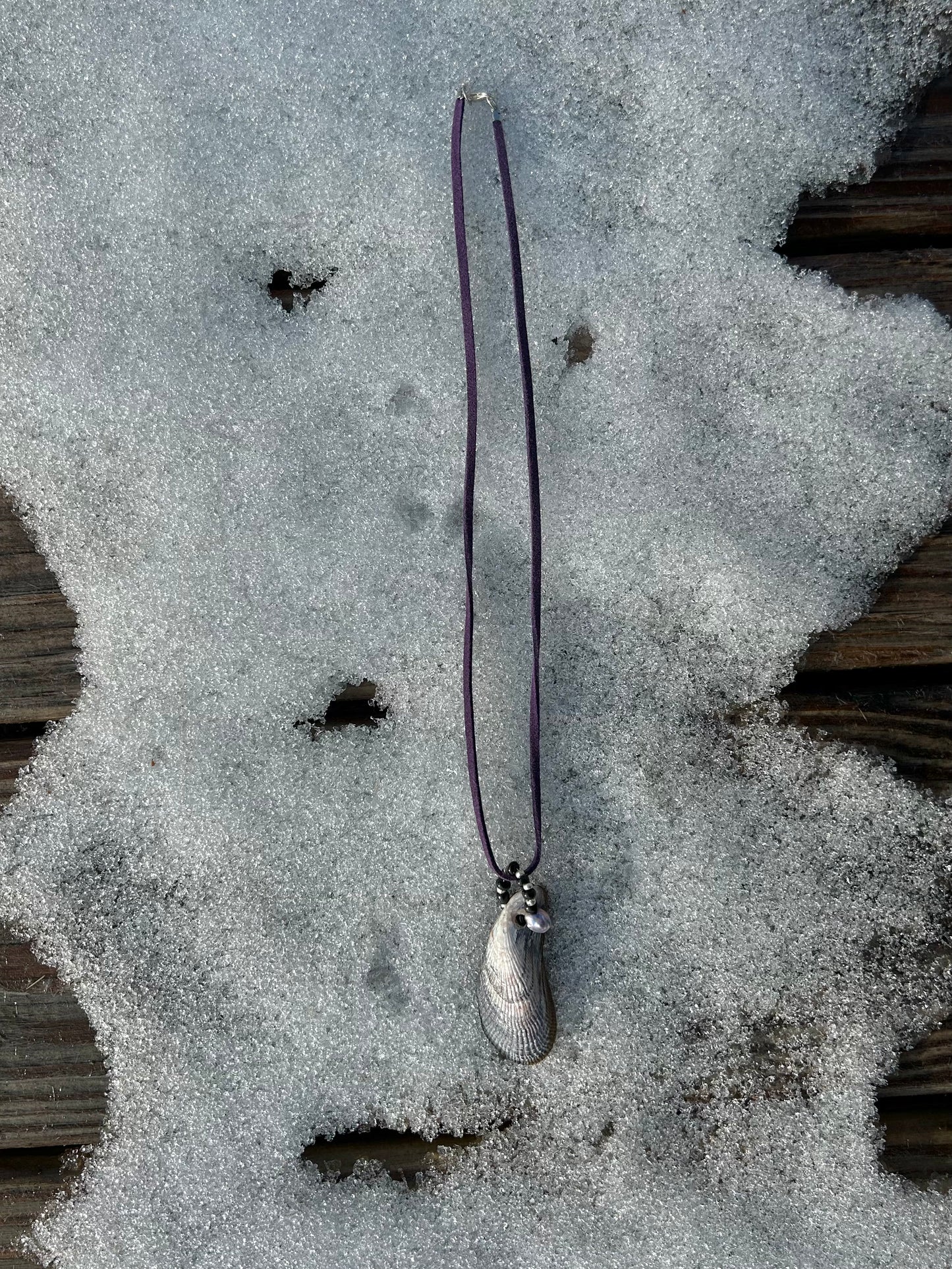 Suede Shell Necklace ⋆˚꩜｡