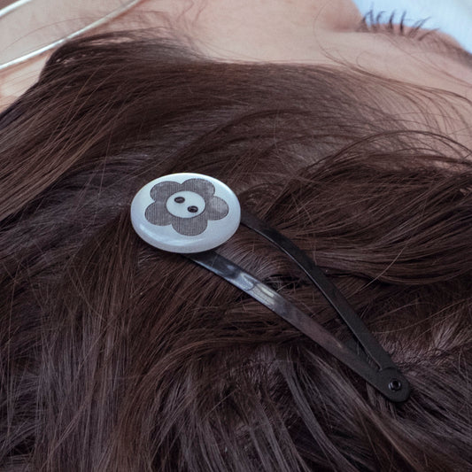 Flower Button Clip