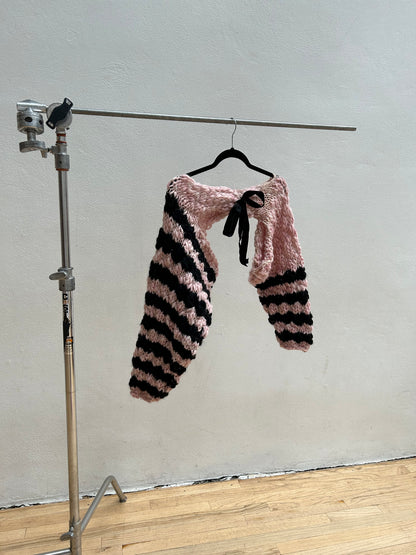 Lola Shrug ♡