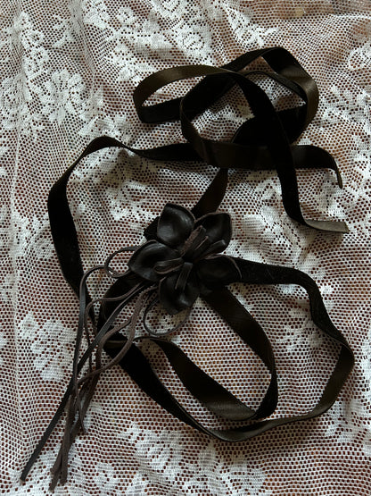 Leather Rose neck tie♱