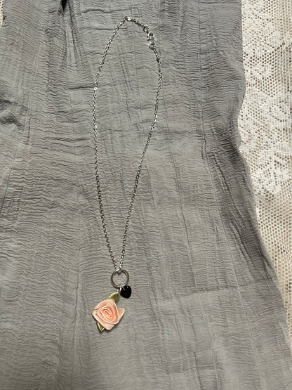 Dainty lil heart necklace