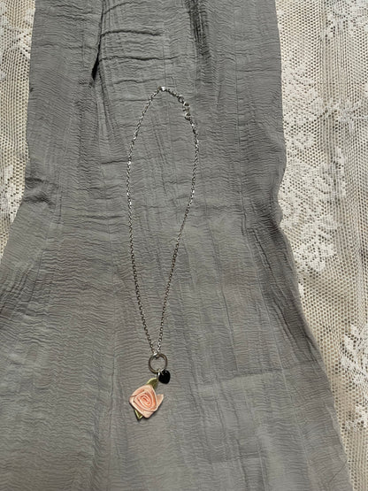 Dainty lil heart necklace